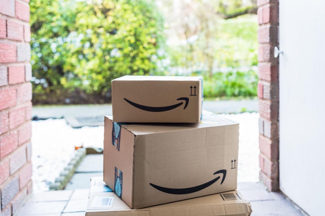 Thumbnail image for A Guide to Amazon Day Delivery vs Amazon Prime 